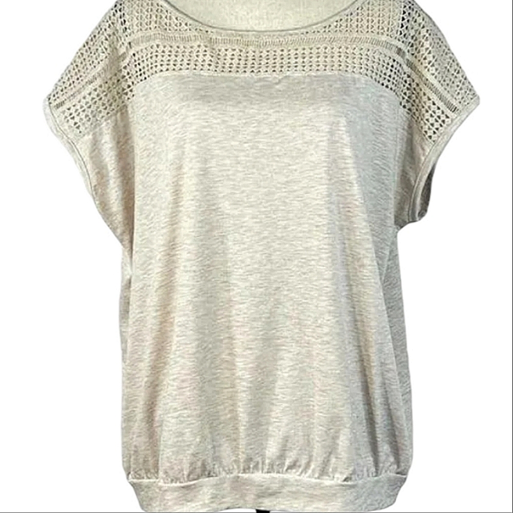 🌸Lane Bryant Top Scoop Neck Sleeveless Stretch Crochet Accent Oatmeal